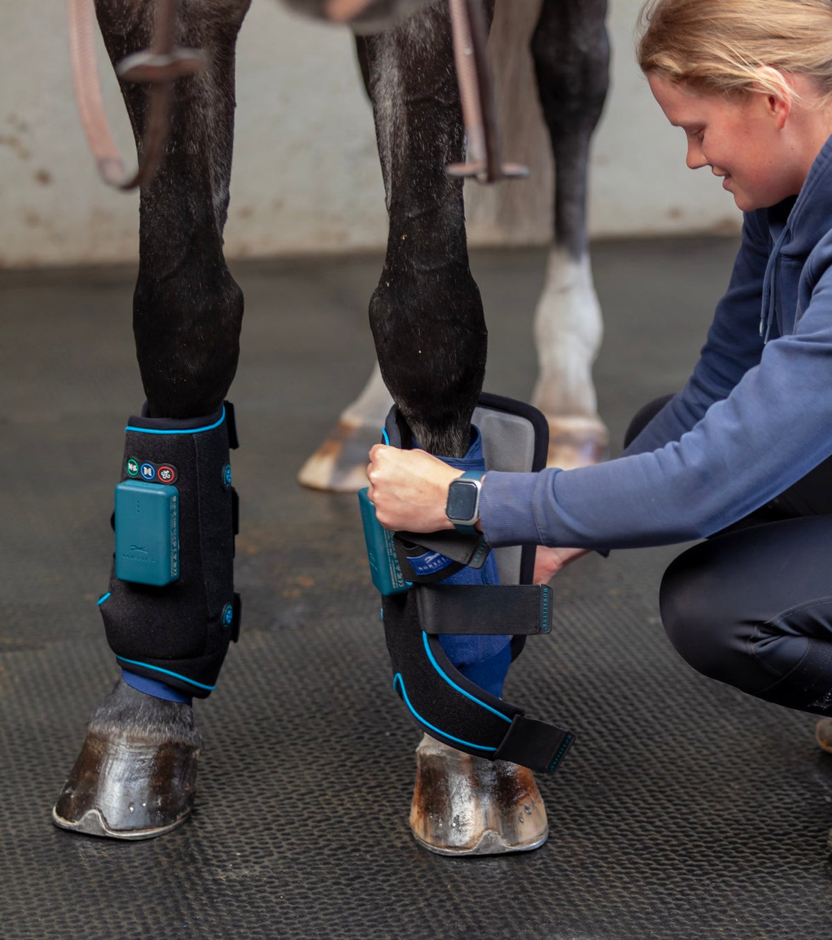 HorseLinkTech 4-in-1 therapy boot